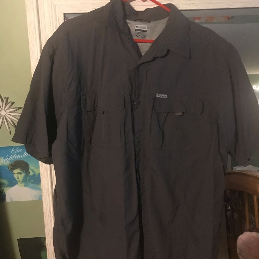 Black Columbia casual shirt